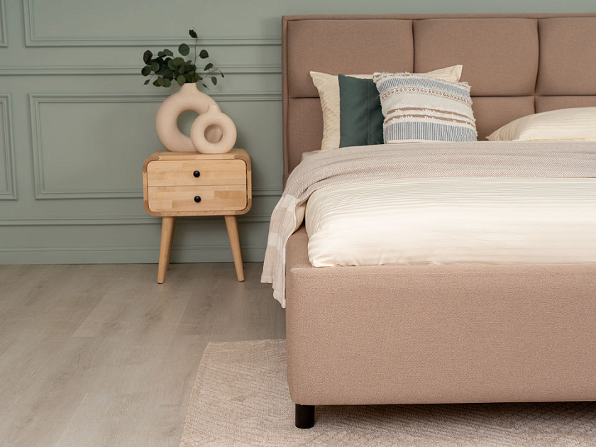 Кровать Malina - Изящная кровать без встроенного основания из массива сосны с мягкими элементами.